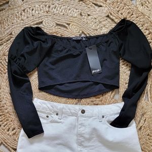 Crop top with Puff sleeve Nasty Gal